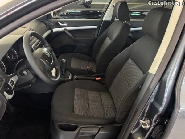 Skoda Octavia break 1.6 TDI GREENLINE — fotografia 6