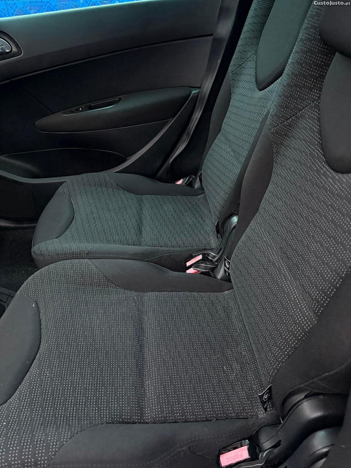 Peugeot 308 SW — fotografia 8