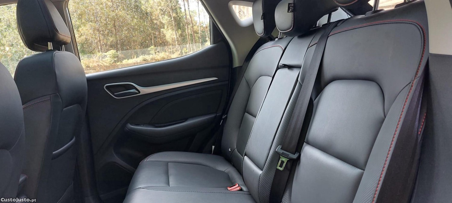 MG ZS EV 50.3 kWh Luxury — fotografia 6