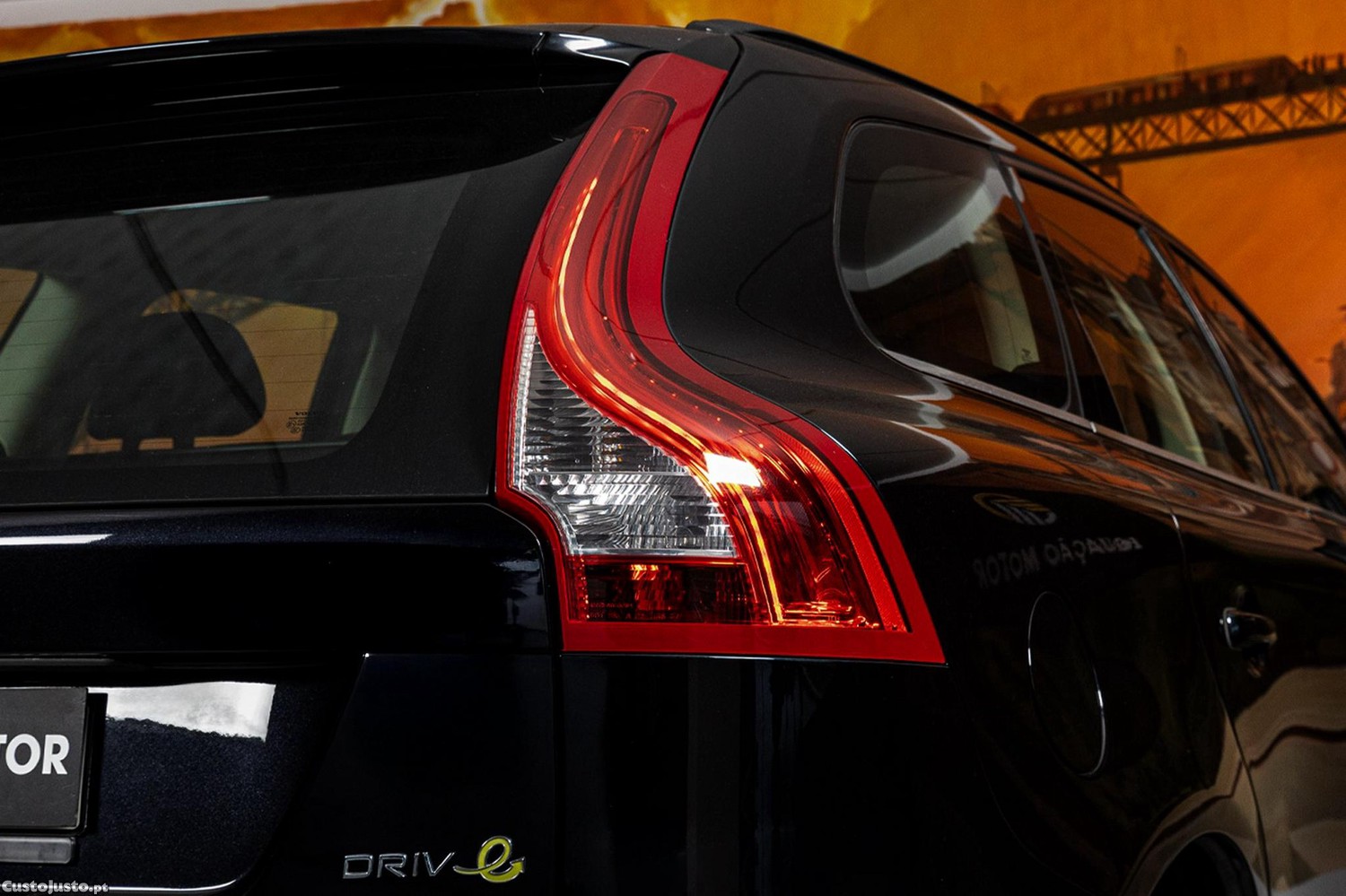 Volvo XC 60 2.0 D3 Drive R-Design — fotografia 18