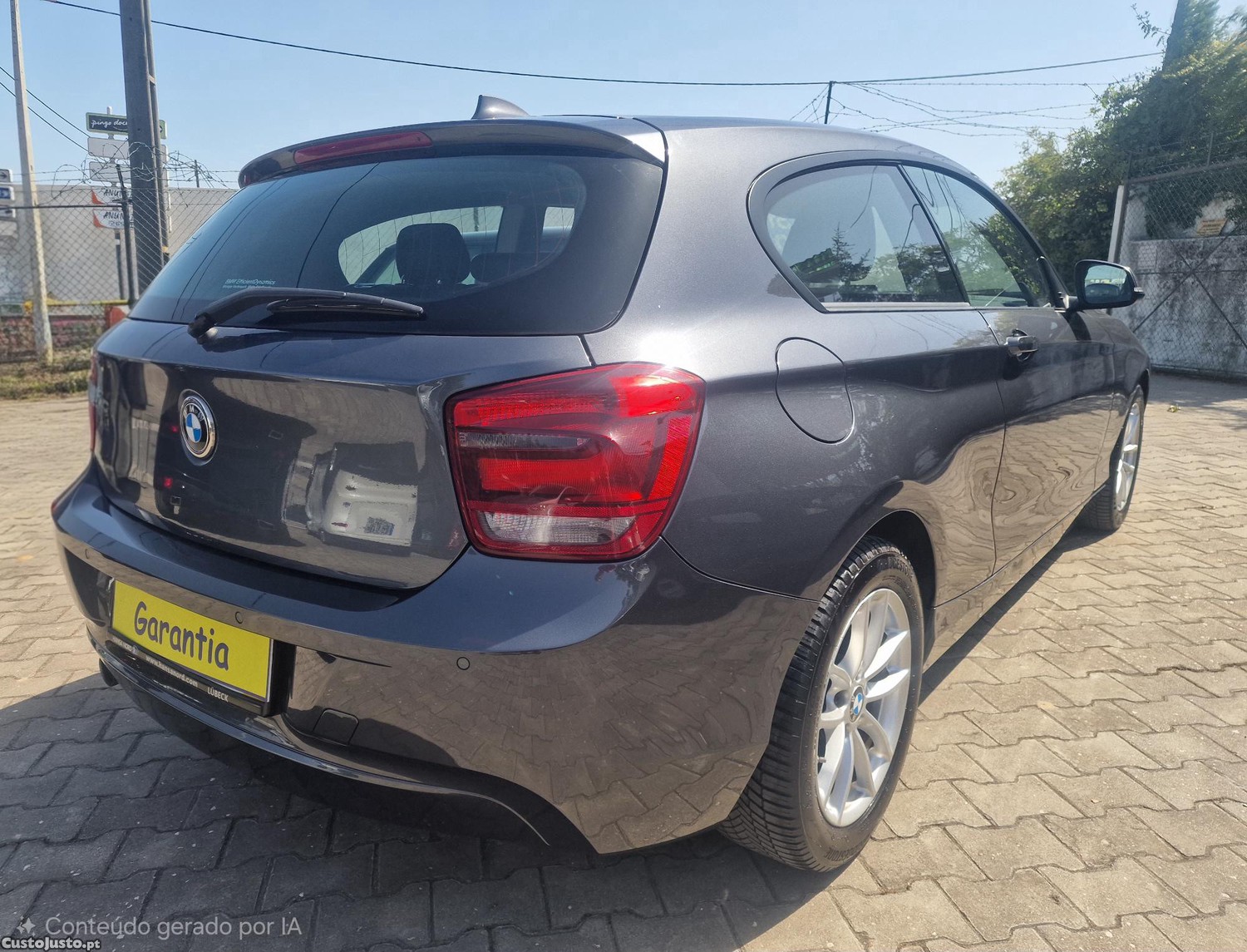 BMW 116 d Line Sport — fotografia 4