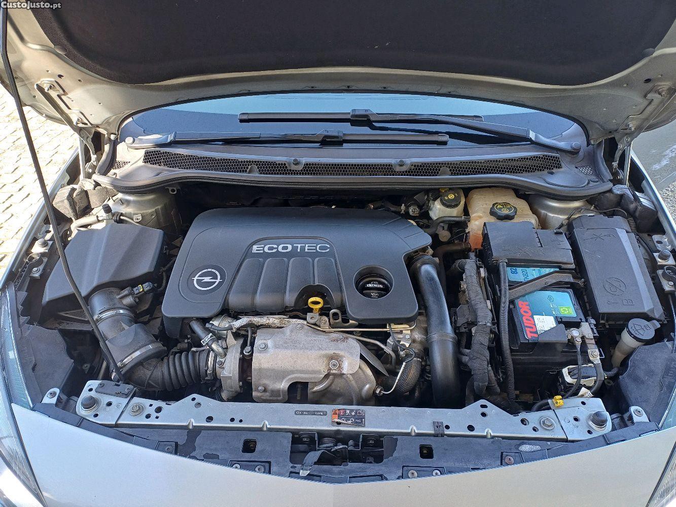 Opel Astra Sports Tourer — fotografia 5