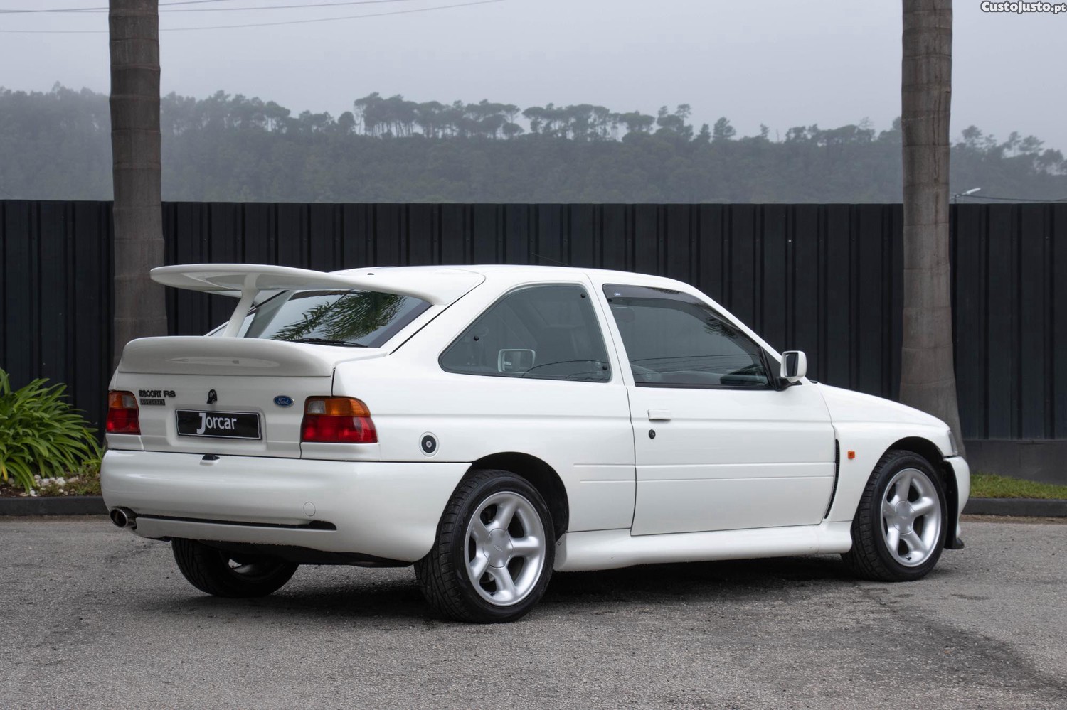 Ford Escort 2.0I RS Cosworth — fotografia 9