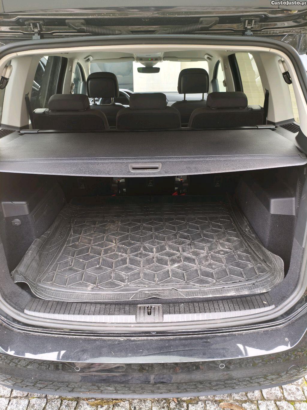 Volkswagen Touran Confortline — fotografia 8