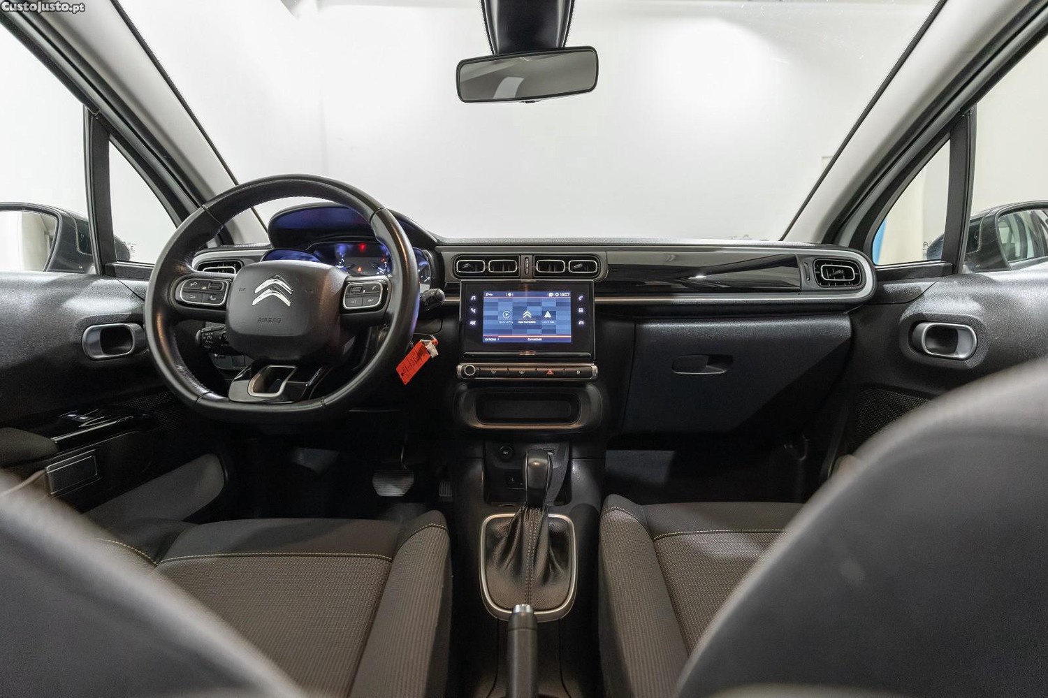 Citroën C3 1.2 PureTech Shine EAT6 — fotografia 15