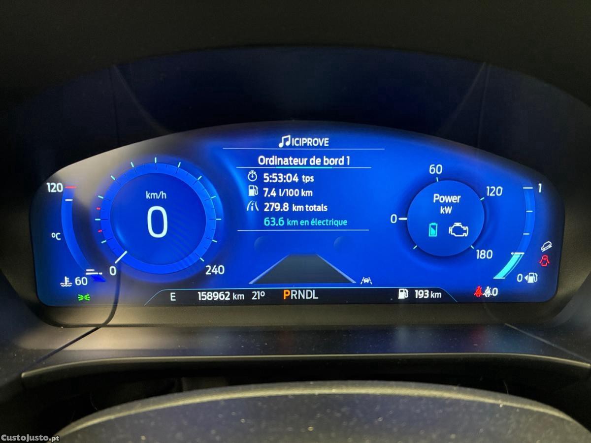 Ford Kuga 2.5 FlexiFuel FHEV ST-Line — fotografia 4