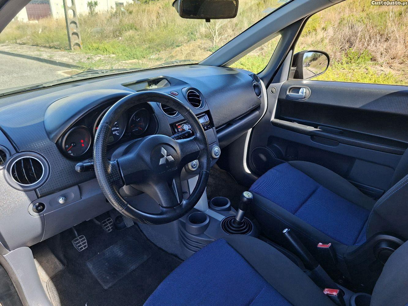 Mitsubishi Colt 1.1i Inform 75cv AC — fotografia 6