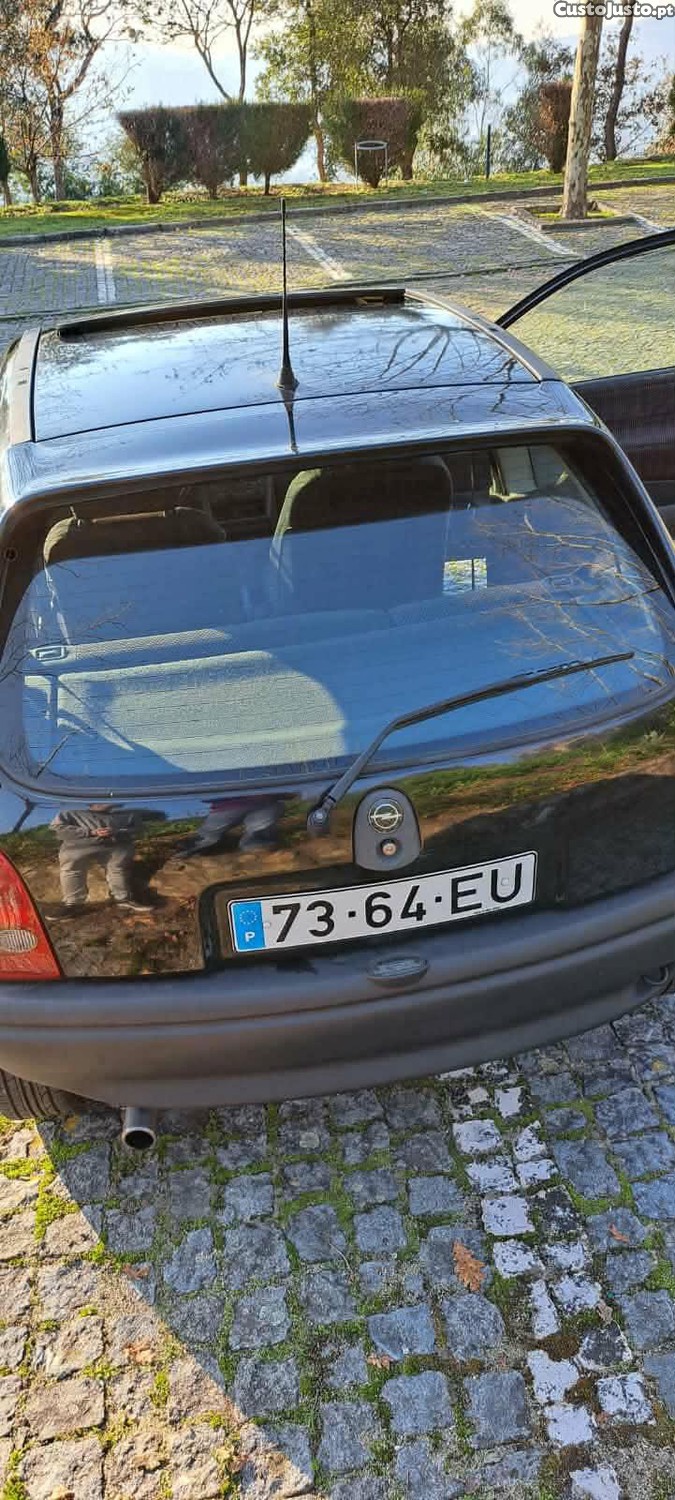 Opel Corsa 1.5TD — fotografia 2