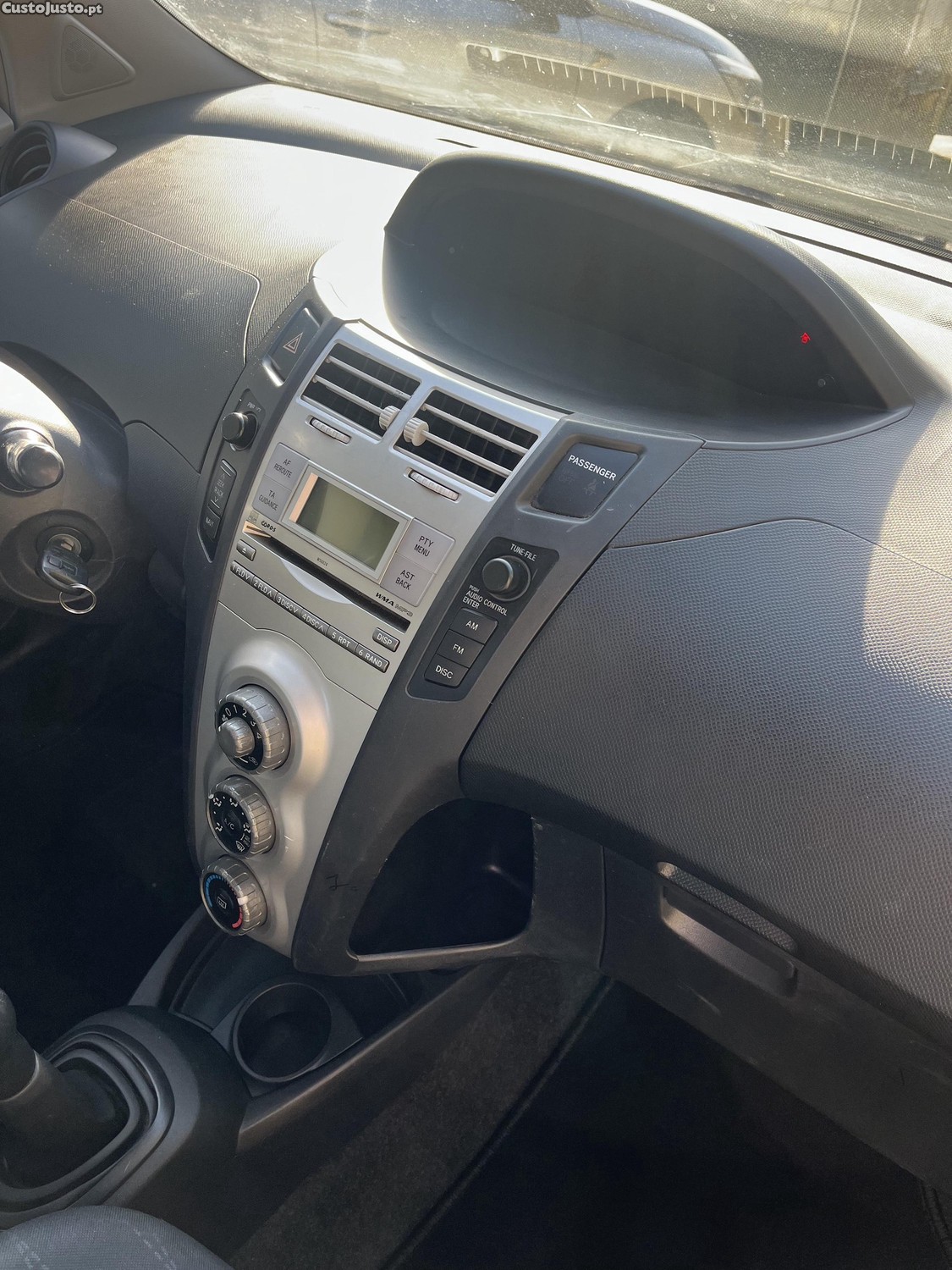 Toyota Yaris 1.0 — fotografia 7