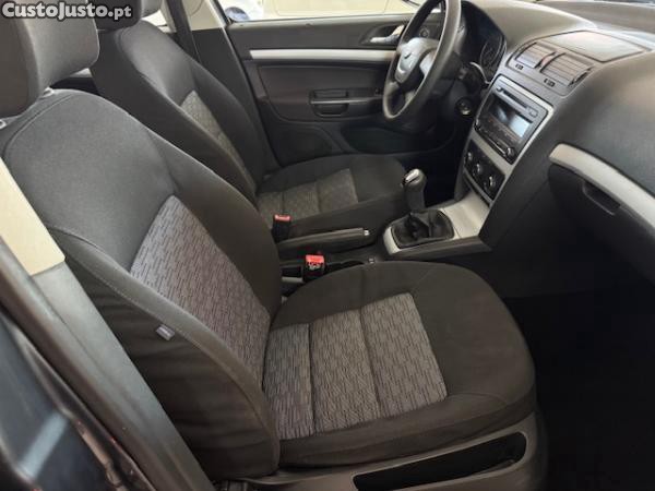 Skoda Octavia break 1.6 TDI GREENLINE — fotografia 2