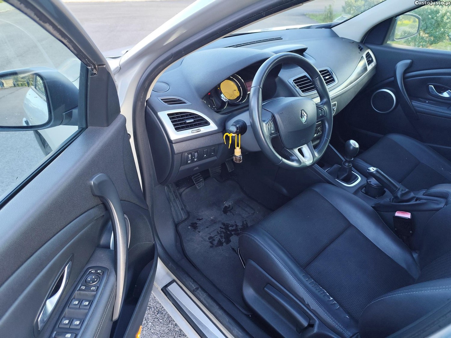 Renault Mégane 1.5DCI — fotografia 4