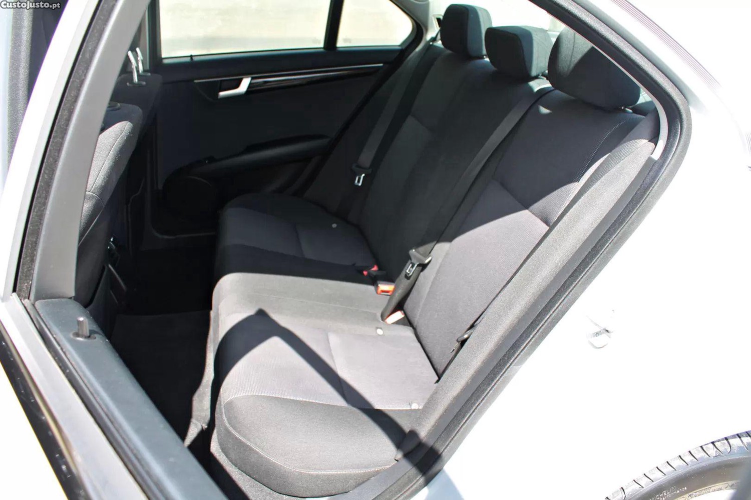 Mercedes-Benz C 220 D — fotografia 7