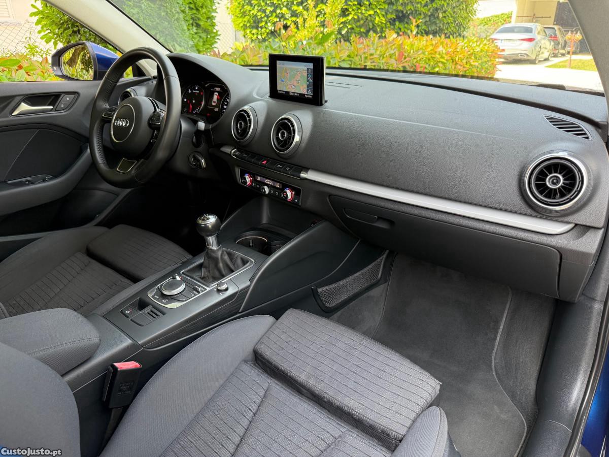 Audi A3 1.6TDI Sport 3P 117.000Km — fotografia 2