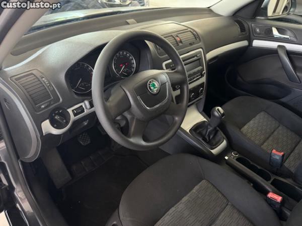 Skoda Octavia break 1.6 TDI GREENLINE — fotografia 7