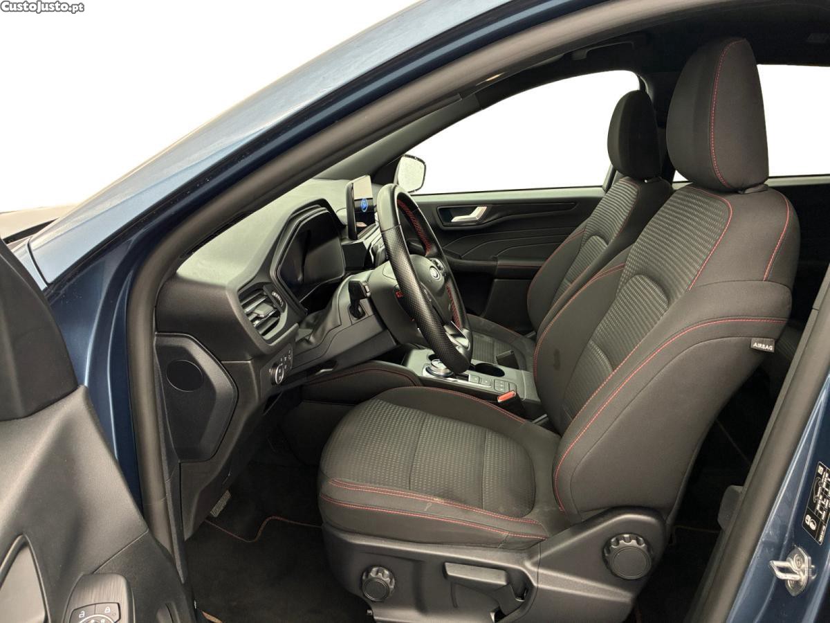 Ford Kuga 2.5 FlexiFuel FHEV ST-Line — fotografia 7
