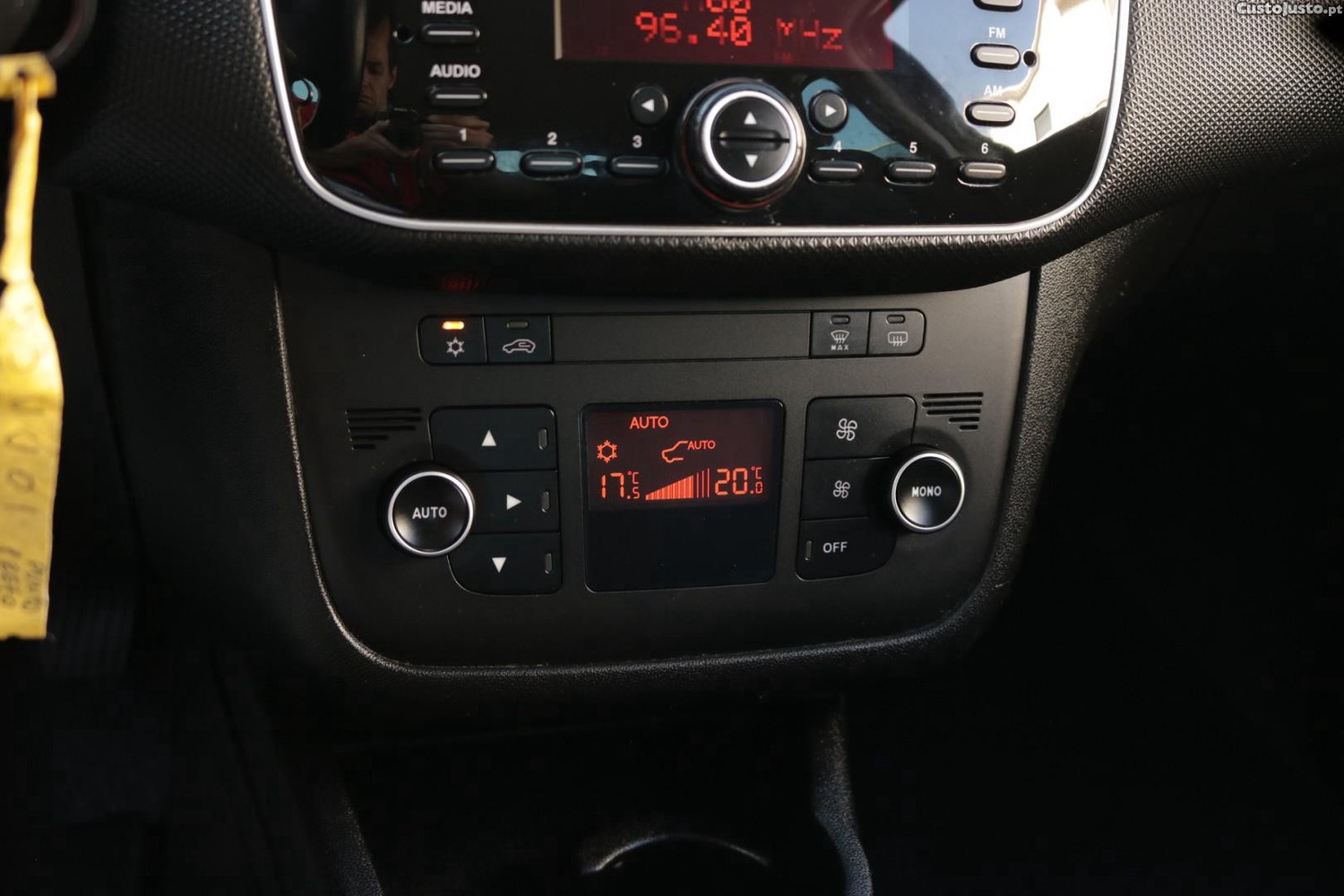 Fiat Punto 1.2 Easy S&S — fotografia 12