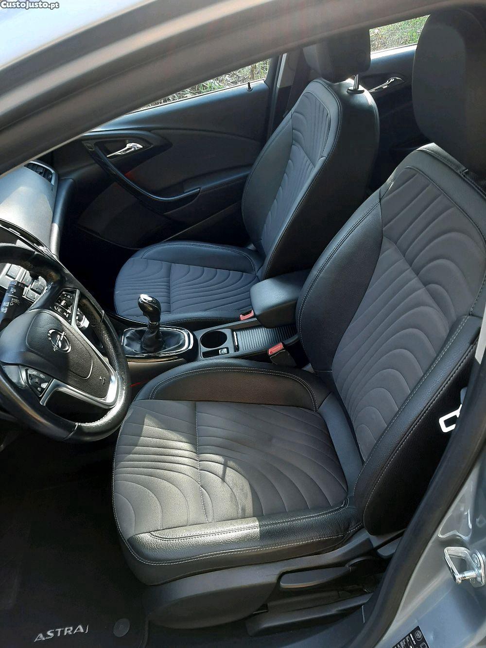 Opel Astra Sports Tourer — fotografia 7