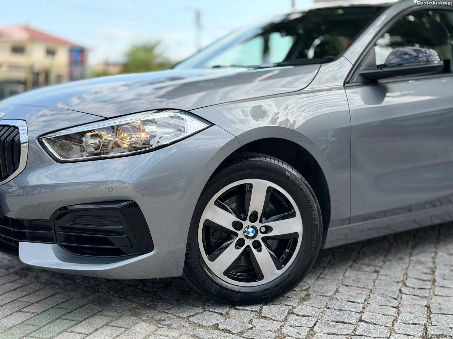 BMW 116 i Advantage — fotografia 3