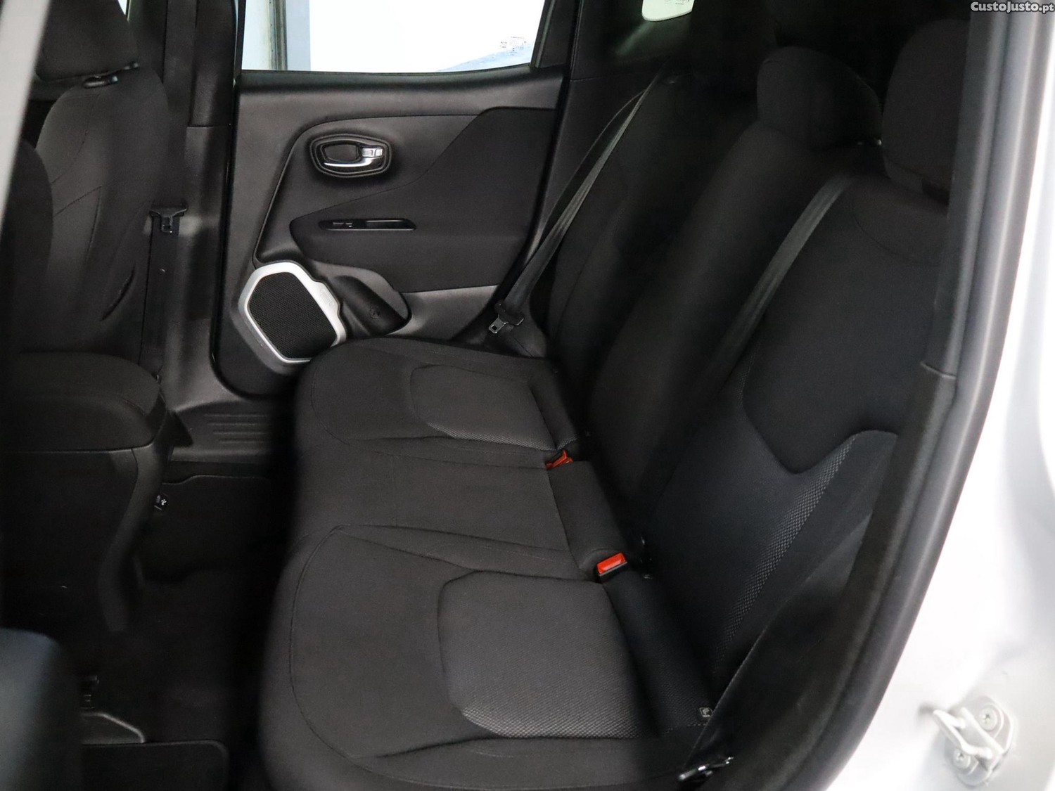 Jeep Renegade 1.6 MJD Longitude — fotografia 11
