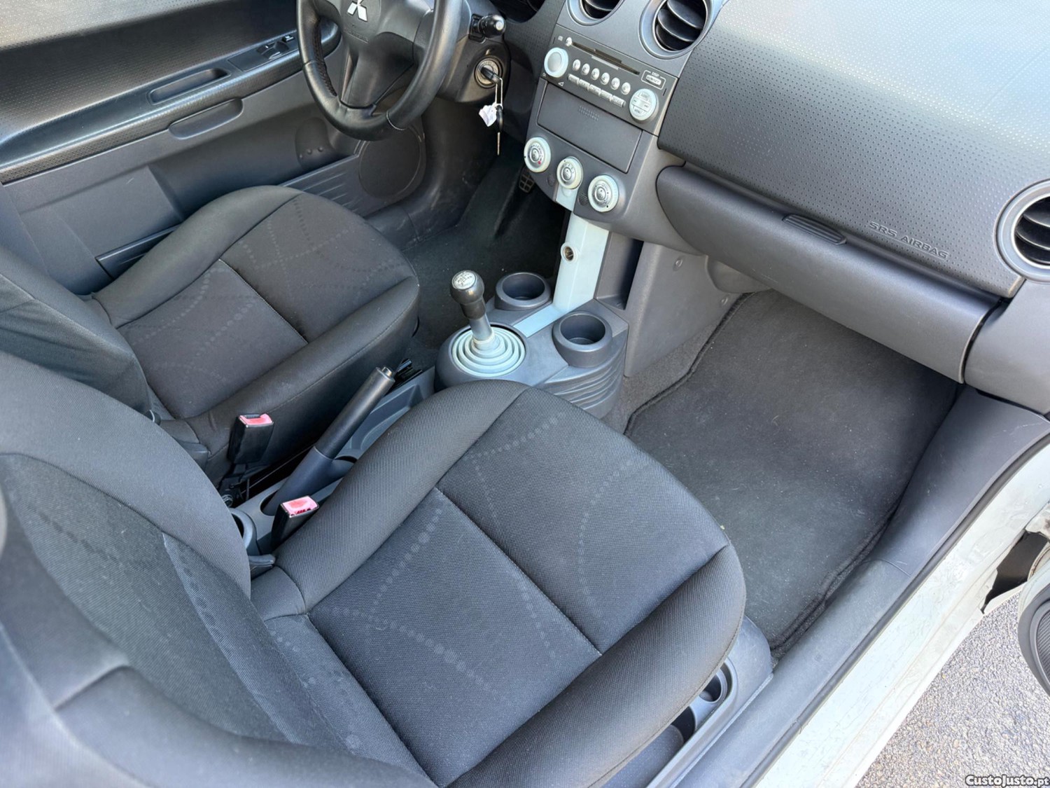 Mitsubishi Colt Muito económico e estimado 2500  1.5 diesel — photo 4