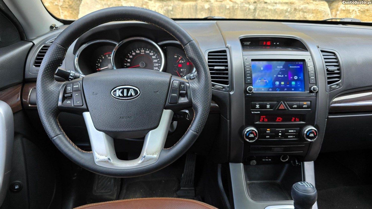 Kia Sorento 2.2 CRDi — fotografia 17