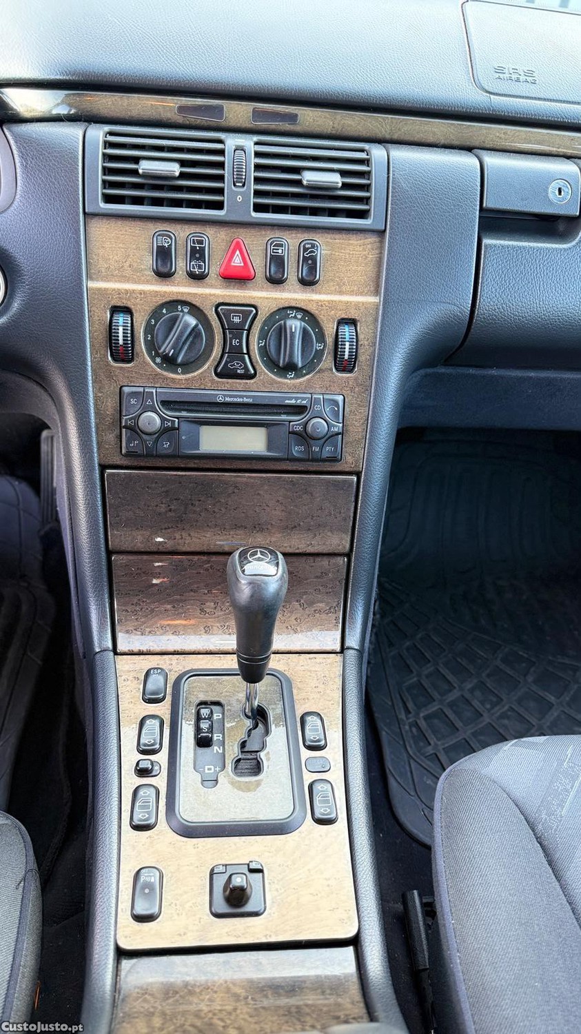 Mercedes-Benz Classe E 270 Cdi (210 216) — fotografia 9
