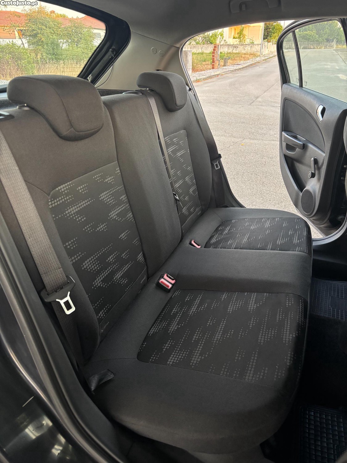 Opel Corsa 1.2i 134Mil Motor Refeito — fotografia 3
