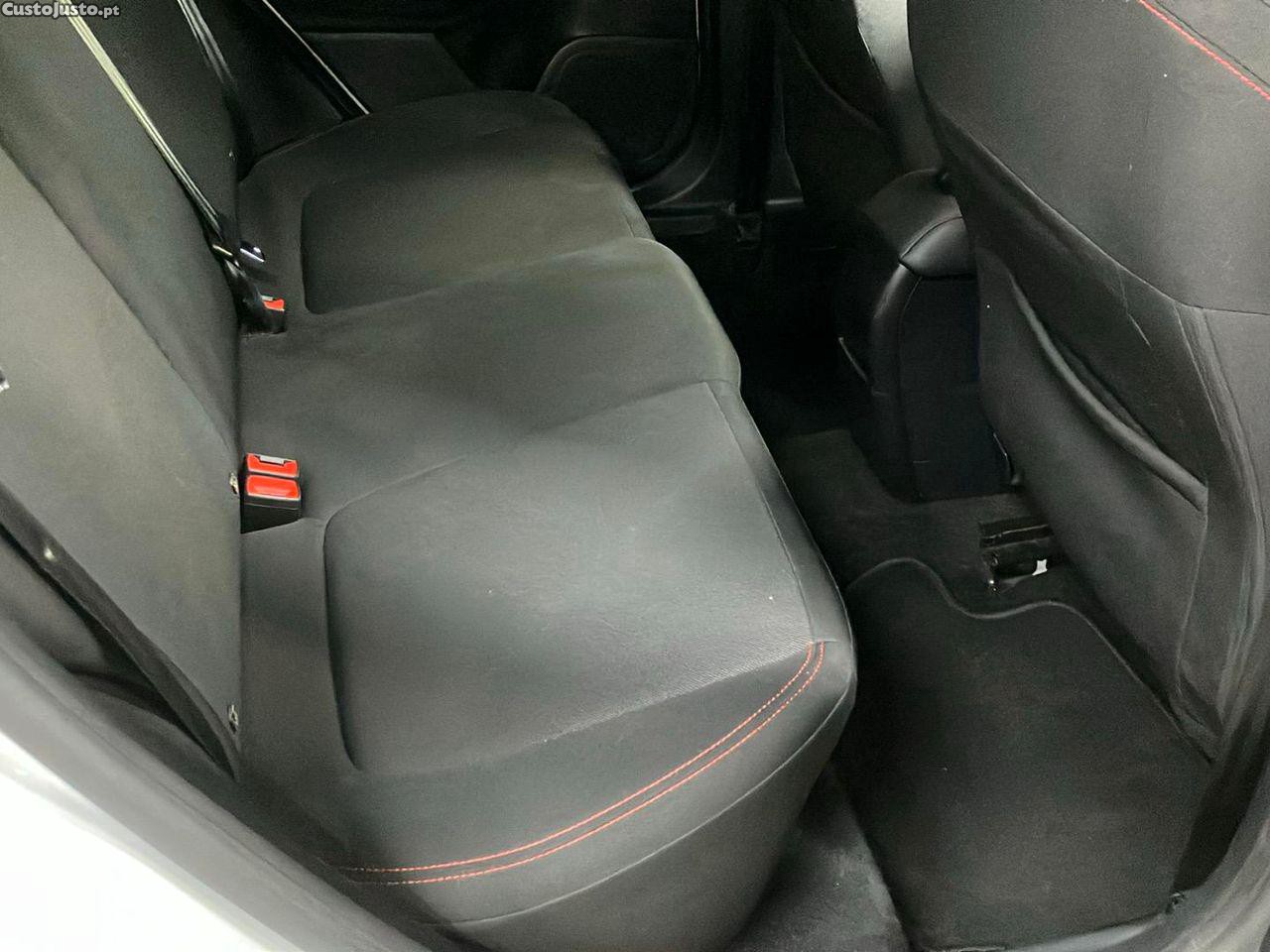 Ford Fiesta 1.0 EcoBoost ST-Line — fotografia 8