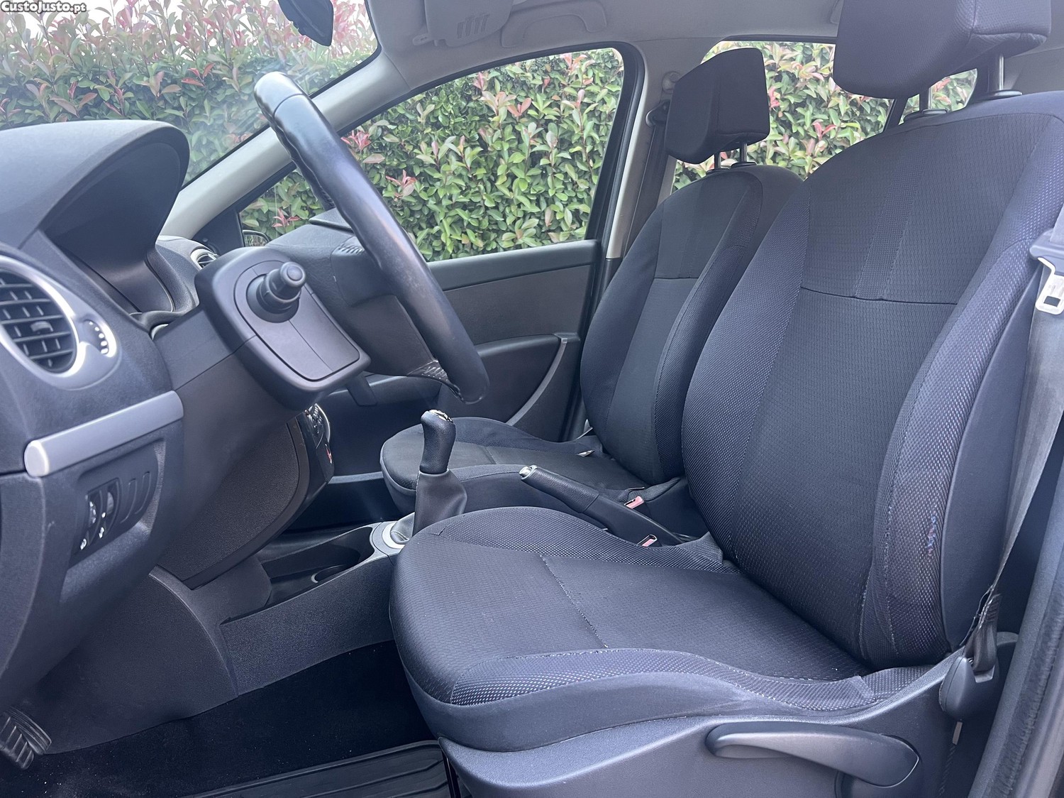 Renault Clio 1.2 16V AC 144.000km — fotografia 5