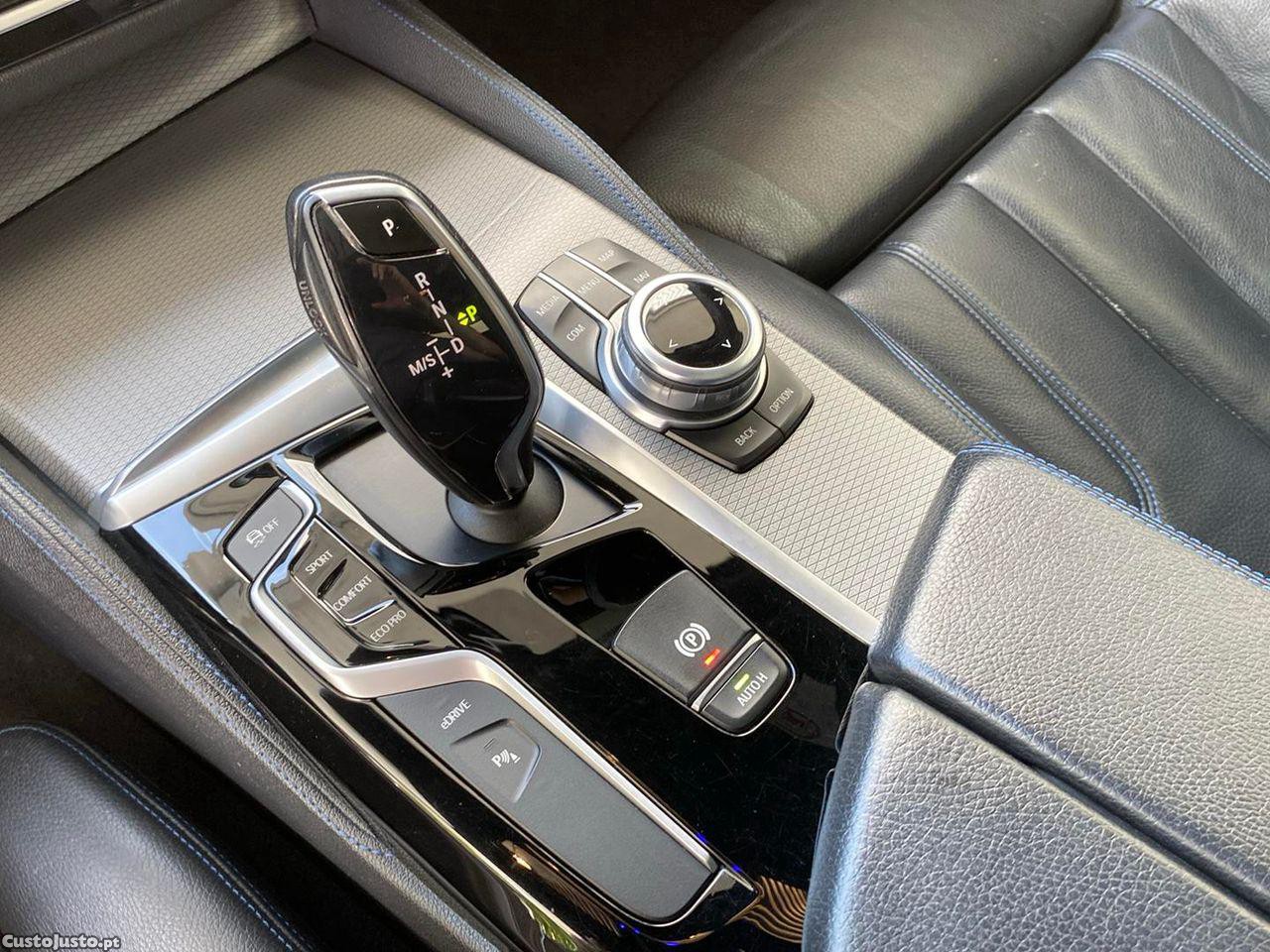 BMW 530 iPerformance Pack M — fotografia 9