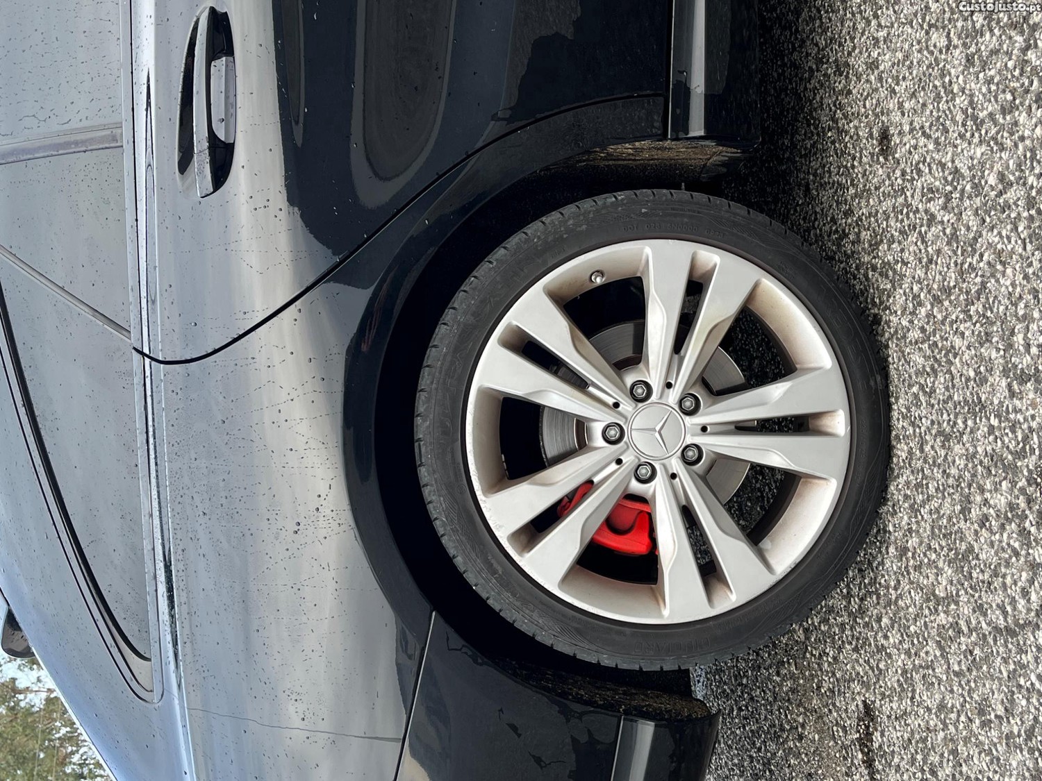 Mercedes-Benz CLA 180 180 D — fotografia 4