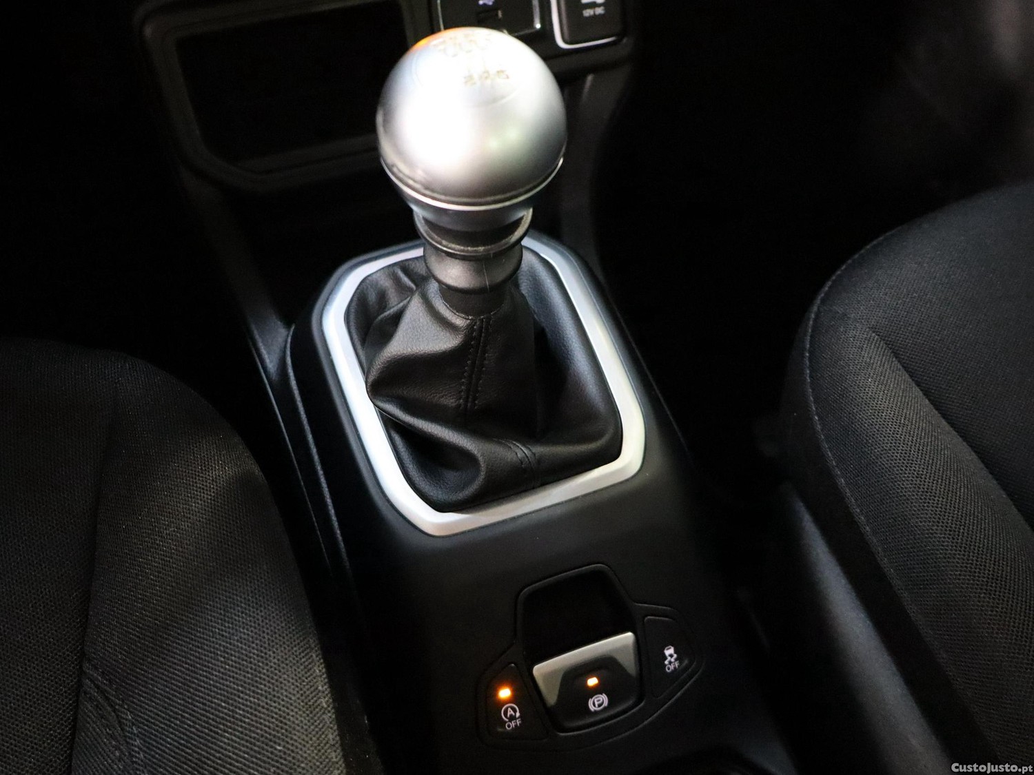 Jeep Renegade 1.6 MJD Longitude — fotografia 3