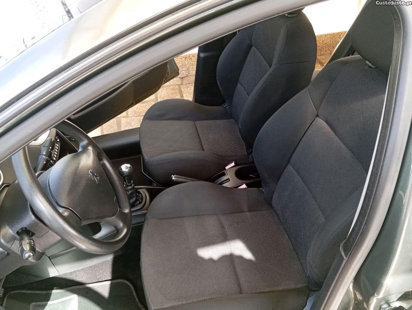 Peugeot 207 SW — fotografia 5