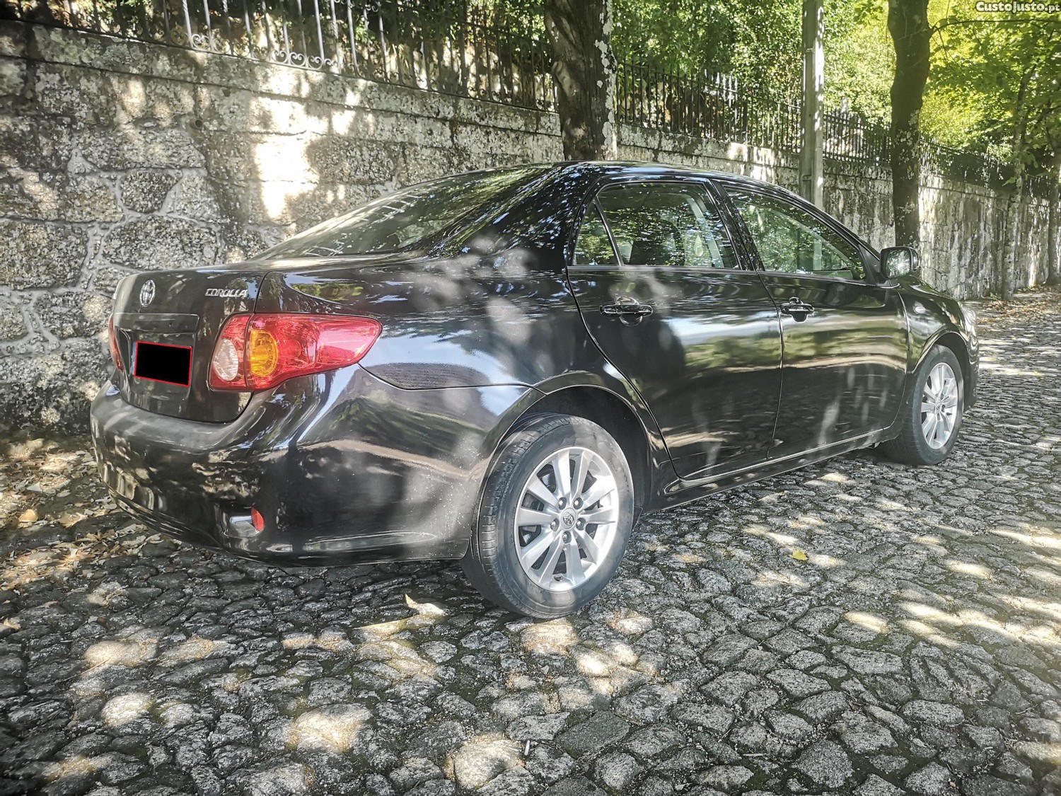Toyota Corolla SEDAN 1.4 D-4D EXCLUSIVE - NACIONAL - 1 DONO- 180.000KMS - C/ GARANTIA — photo 4