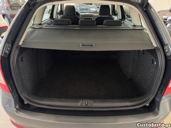 Skoda Octavia break 1.6 TDI GREENLINE — fotografia 4