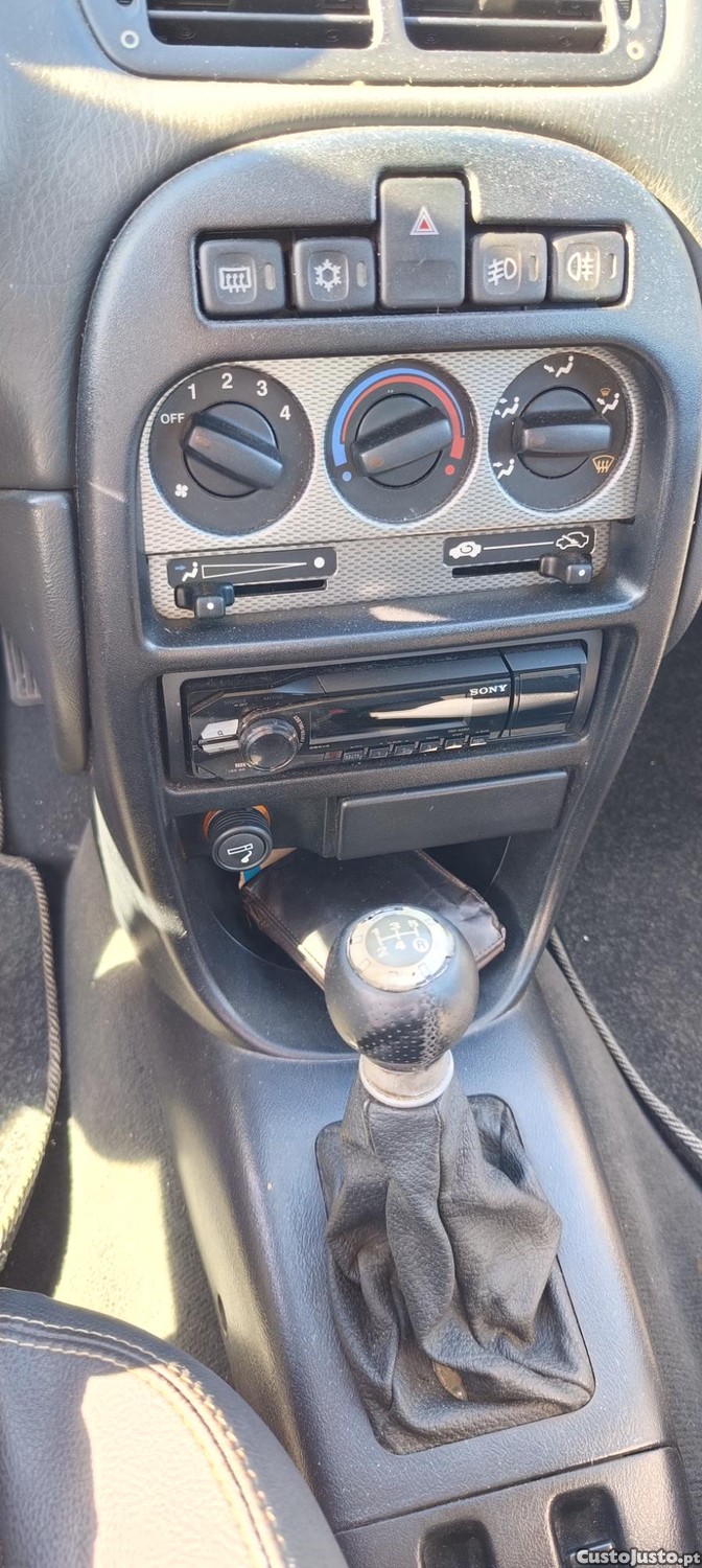 MG ZR Zr — fotografia 2