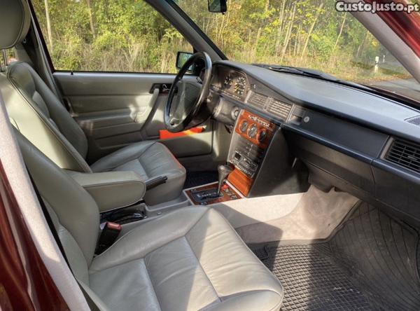 Mercedes-Benz 190 E 2.6 — fotografia 5