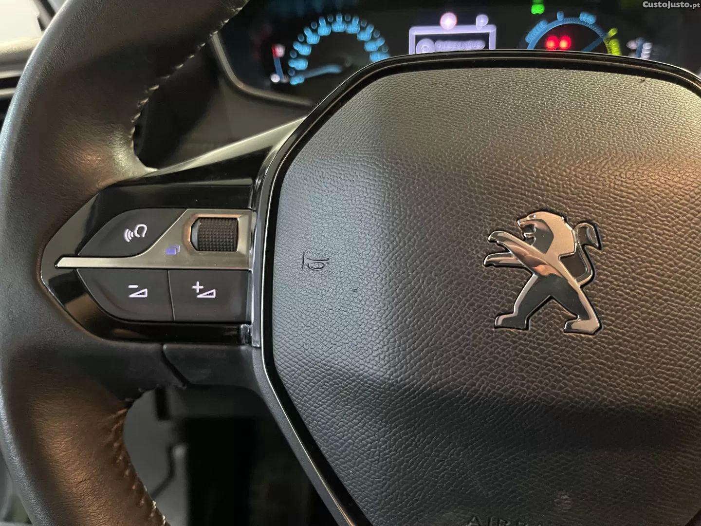 Peugeot e-2008 50 kwh active pack — fotografia 16