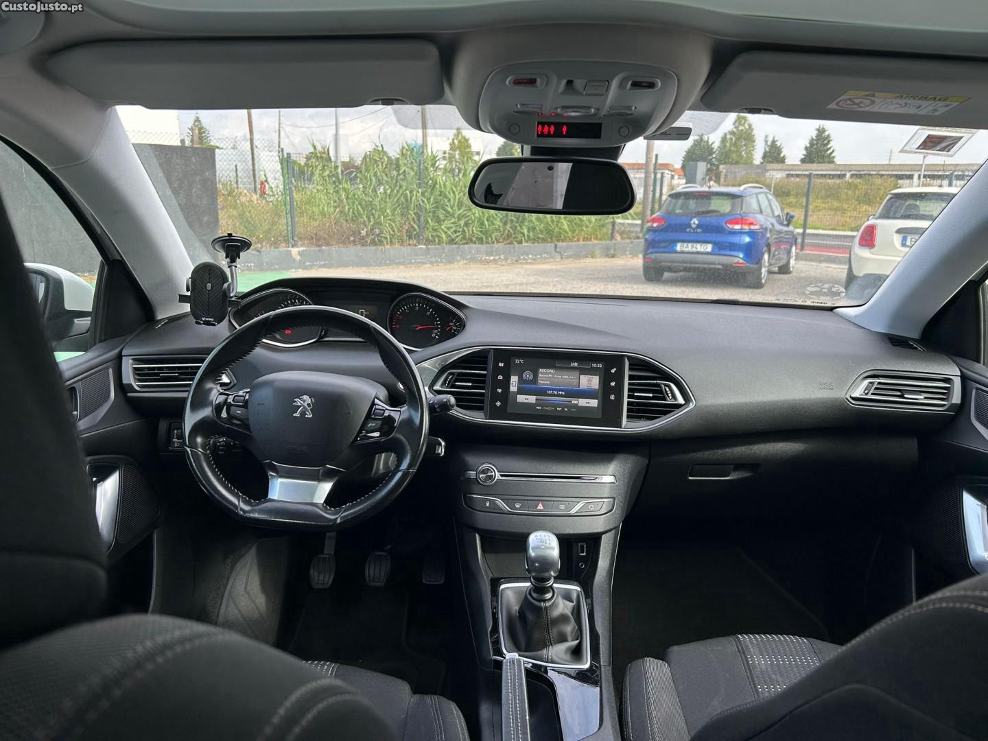 Peugeot 308 1.6 BlueHDi Allure — fotografia 4