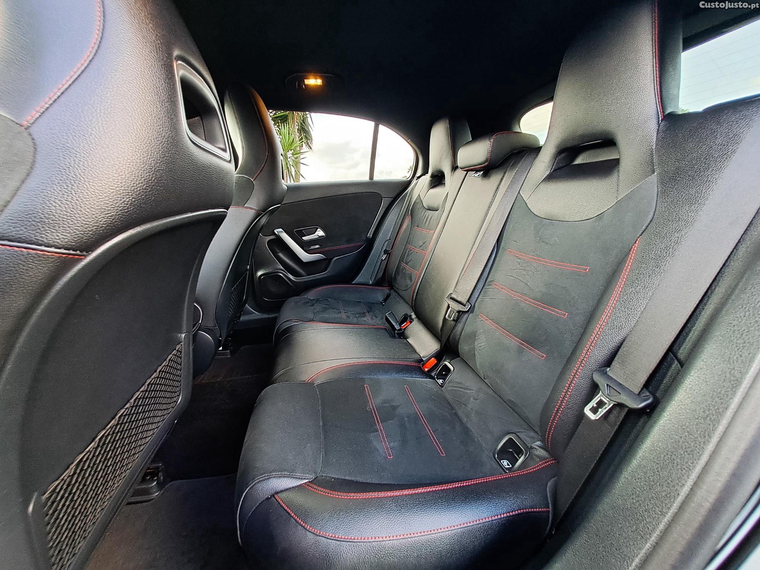 Mercedes-Benz A 200 7G-DCT AMG LINE 163CV GASOLINA 2019 — fotografia 2