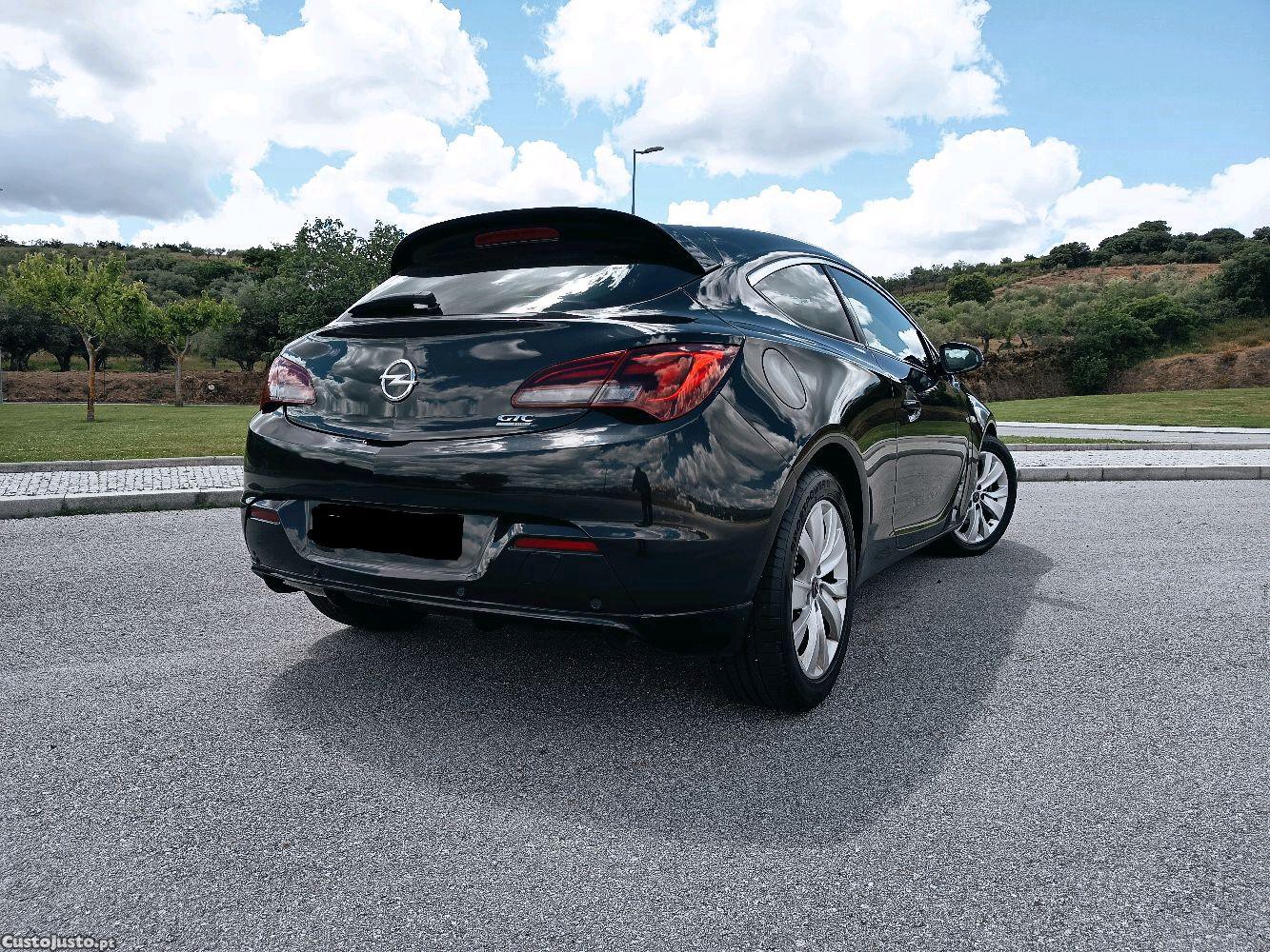 Opel Astra GTC — fotografia 8