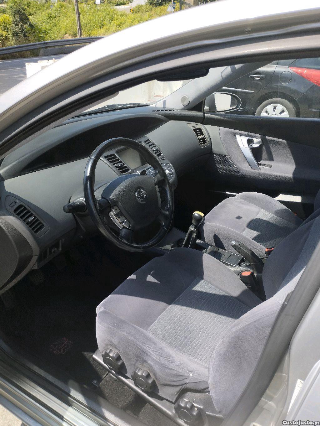 Nissan Primera 1.600cc (Ano 2005 com GPS) — fotografia 6