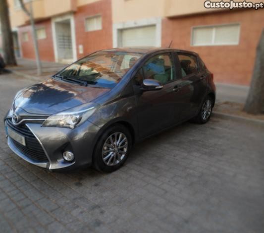 Toyota Yaris Comfort — fotografia 9