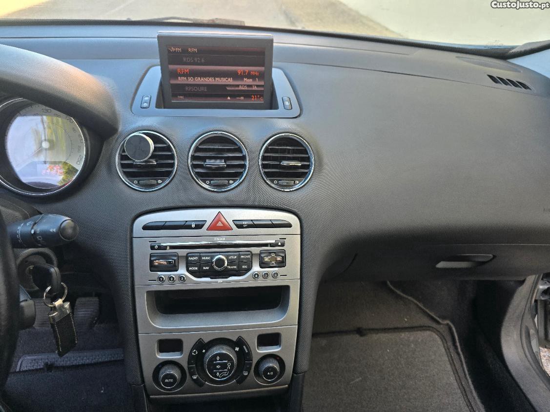 Peugeot 308 SW 1.6 hdi Navtec — photo 5