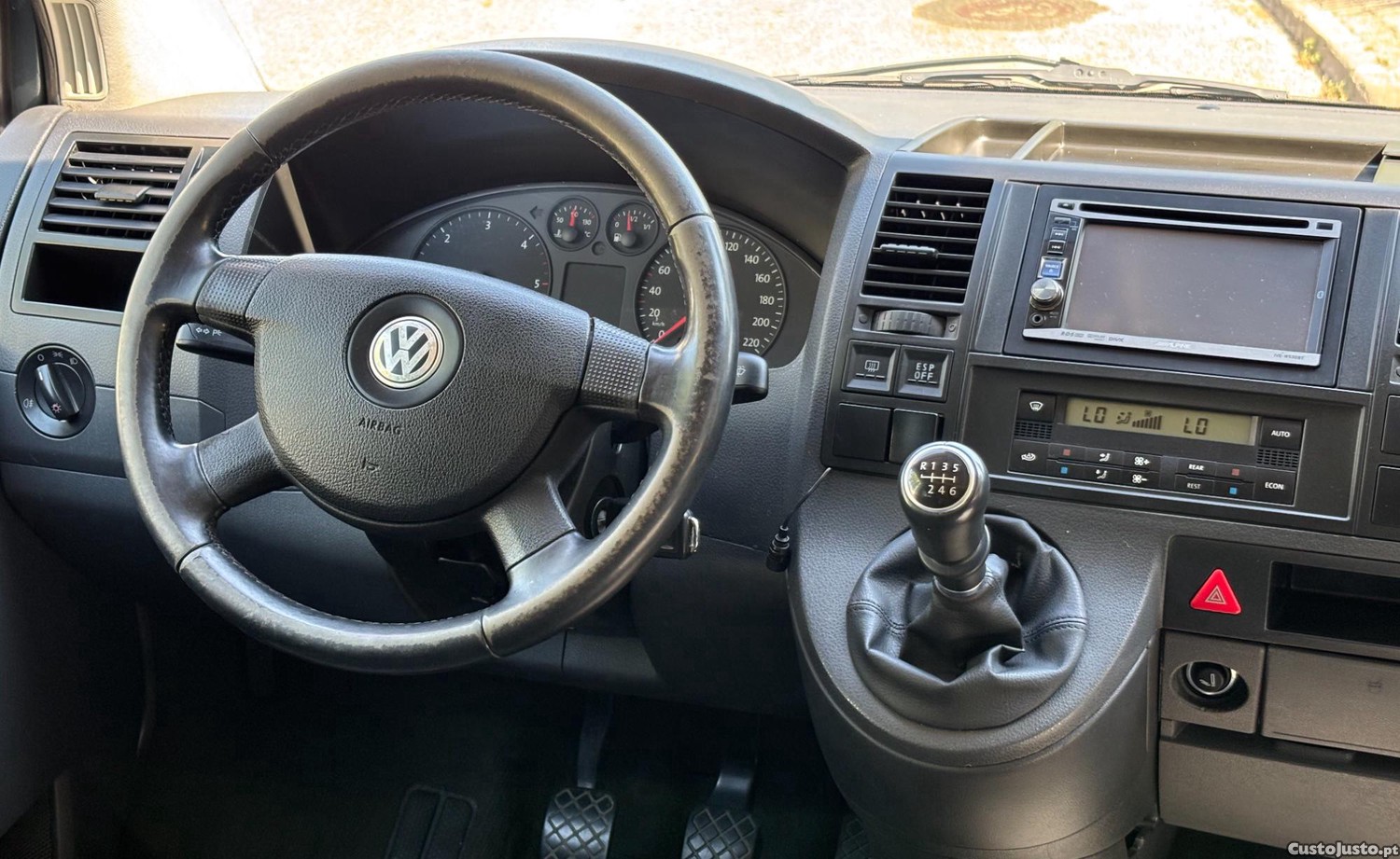 Volkswagen Caravelle (Shuttle) — fotografia 10