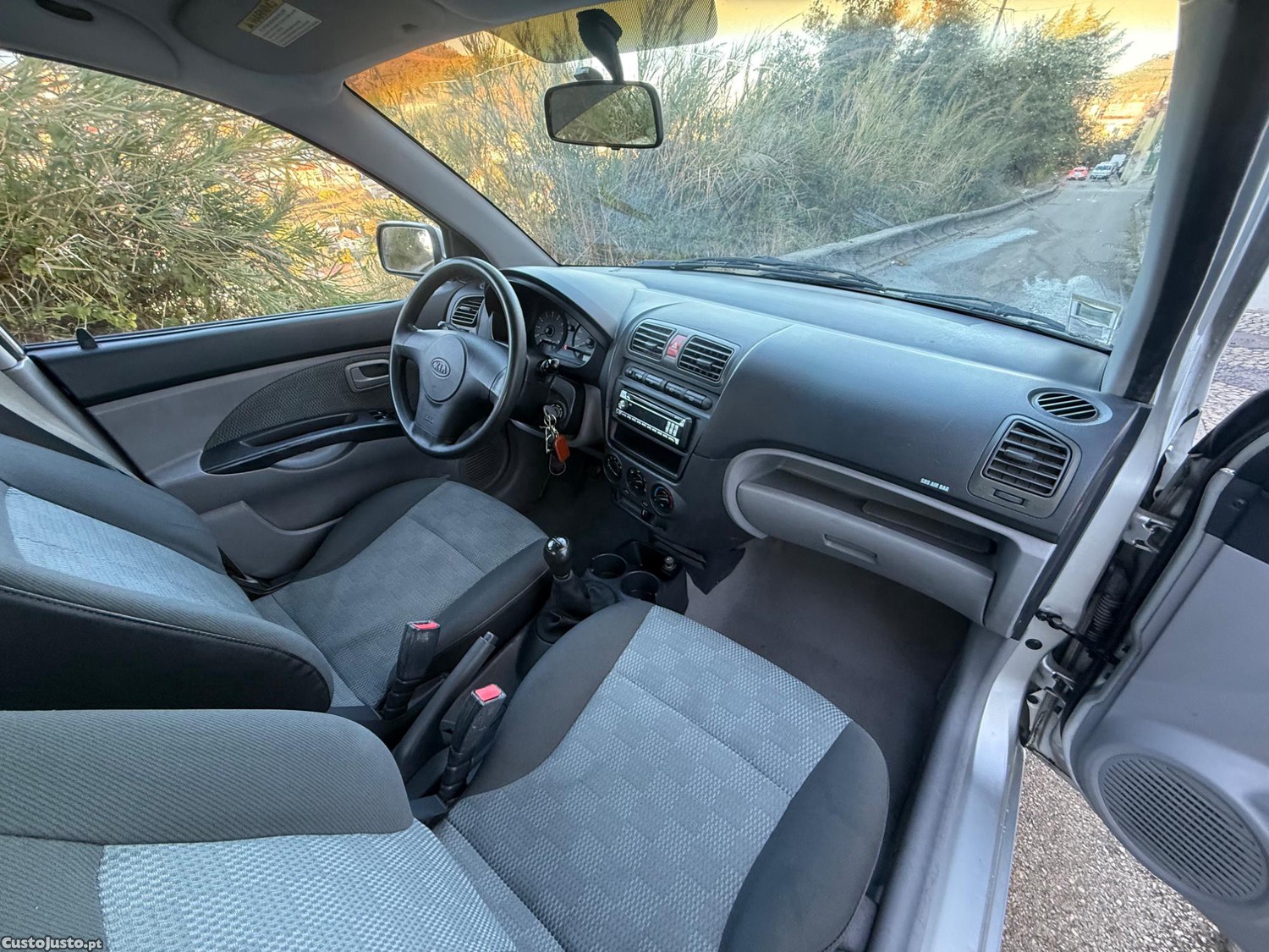 Kia Picanto 1.0 urban    Muito económico e estimado 2650 — photo 5