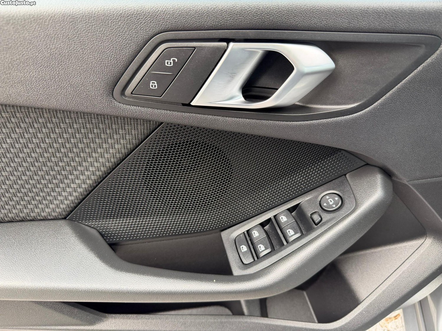 BMW 116 i Advantage — fotografia 16