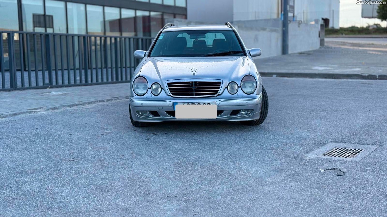 Mercedes-Benz Classe E 270 Cdi (210 216) — fotografia 8