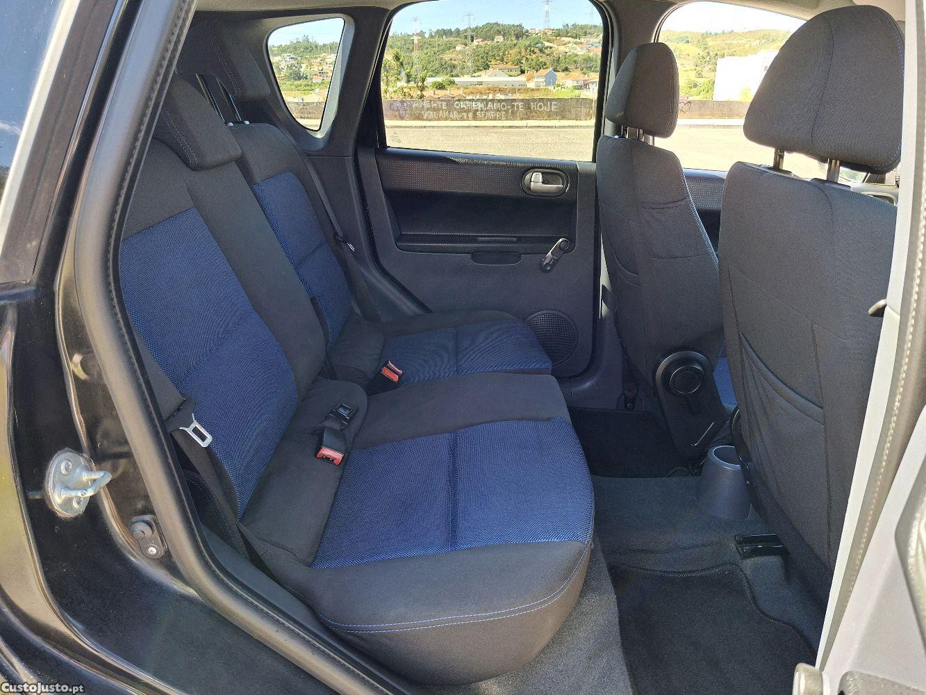 Mitsubishi Colt 1.1i Inform 75cv AC — fotografia 2