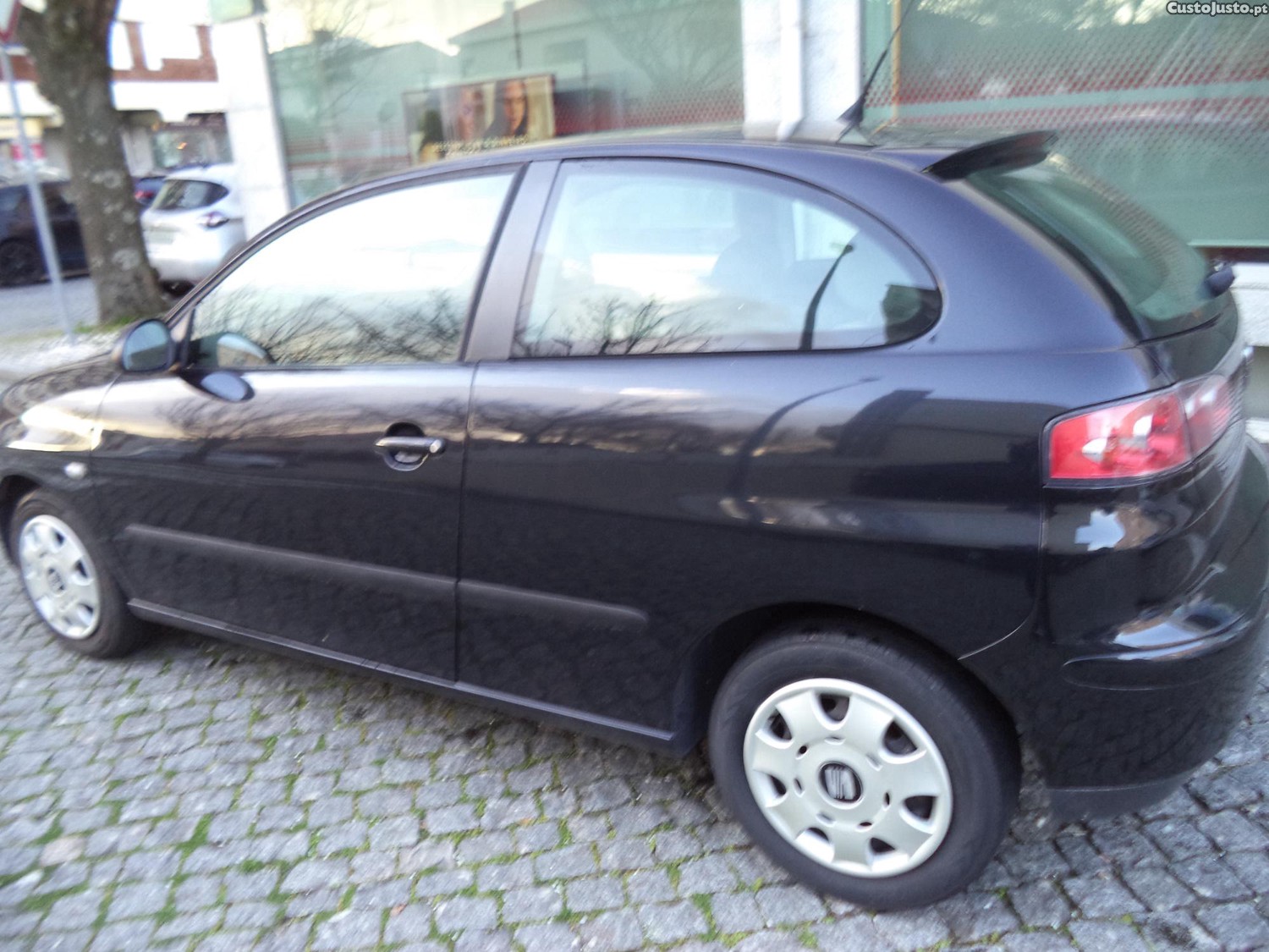 SEAT Ibiza gasolina1.2-3p-da- — fotografia 3